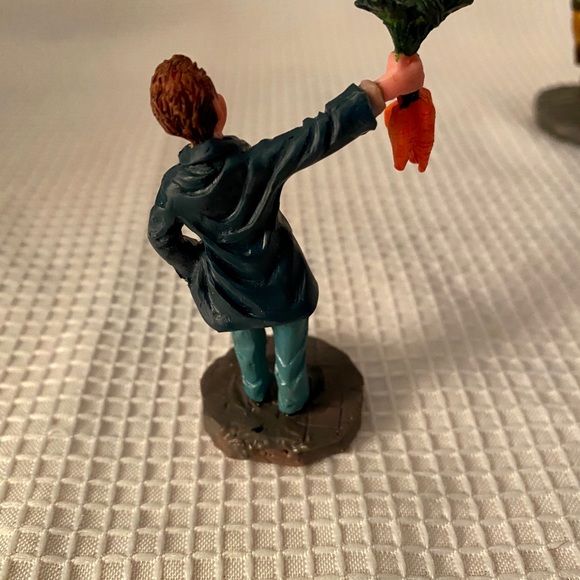 Carole Towne Lemax  “Fresh Garden Goods” - Picture 5 of 7